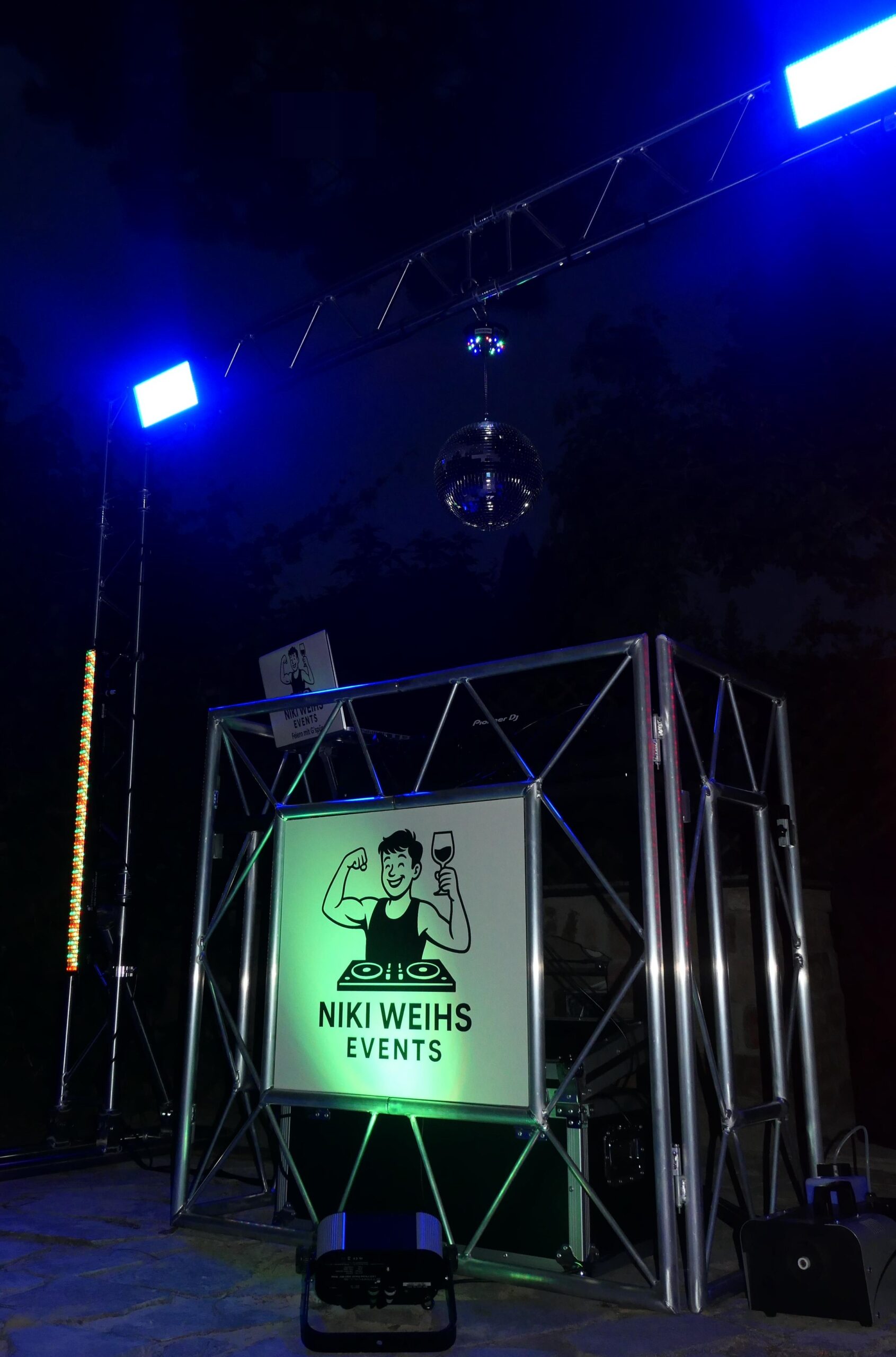 Niki Weihs Events CUT